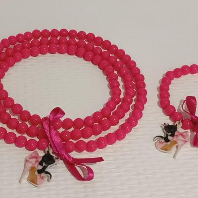 Bracelet en perles rose fushia et son escarpin et chaton